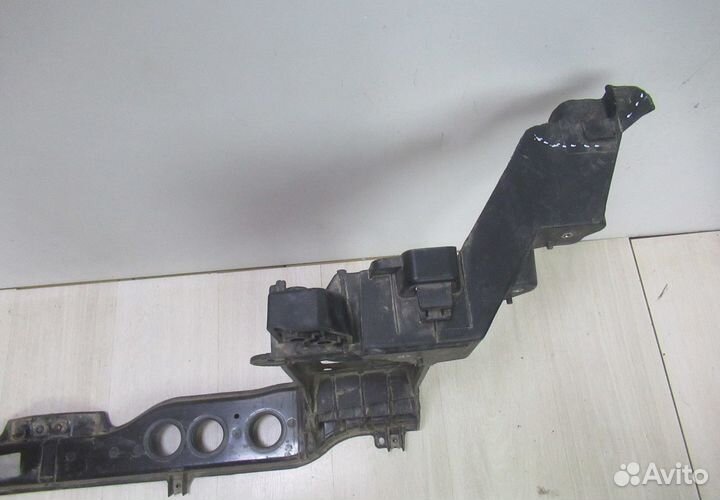 Панель передняя Hyundai Tucson 3 oem 64101d7000 (слом.часть)