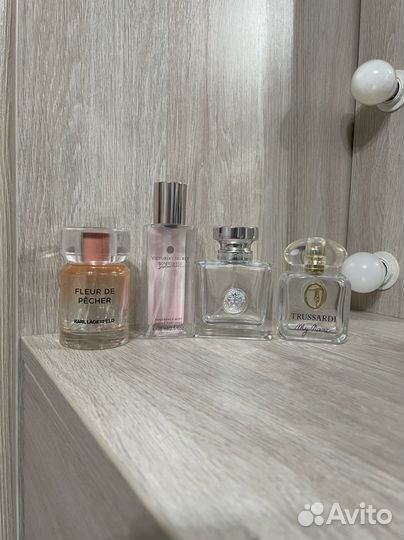 Флаконы от Versace, Karl Lagergeld, Trussardi