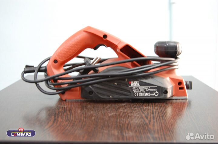 Электрорубанок Black Decker KW712