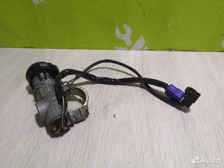 Замок зажигания Субару Форестер 10