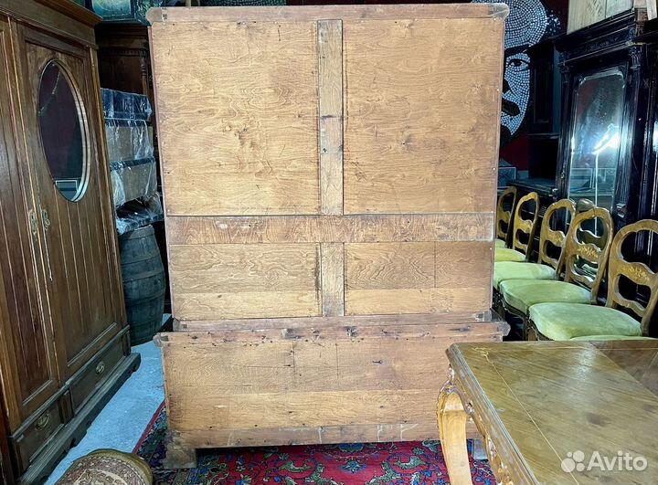 Старинный буфет