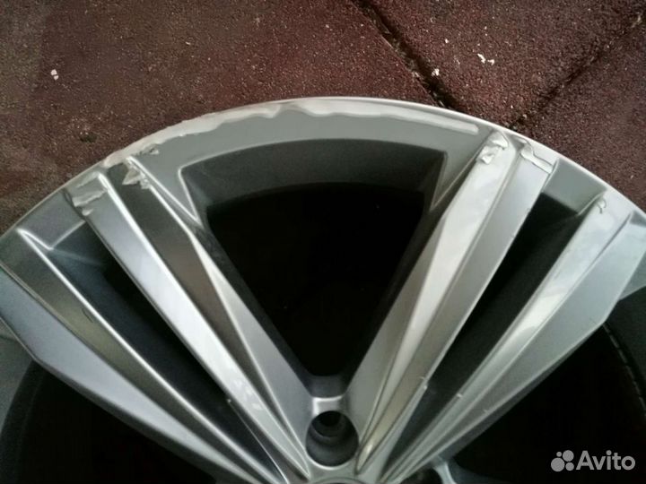 Диск R 19 Volkswagen Touareg. 1 штука