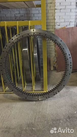 Подшипник повотора (круг) Komatsu PC 220-7