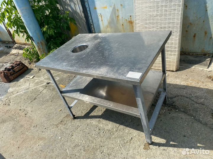 Стол нерж с отверстием для отходов 1100*700