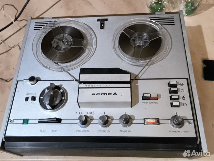 Катушечный магнитофон Астра модель 207