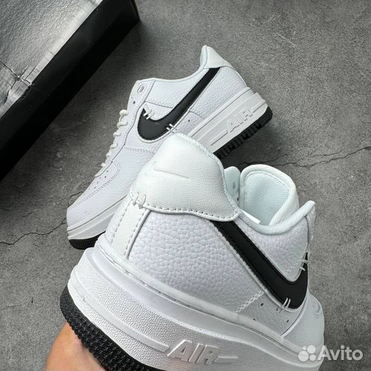 Кроссовки Nike Air Force 1 Luxe White Black