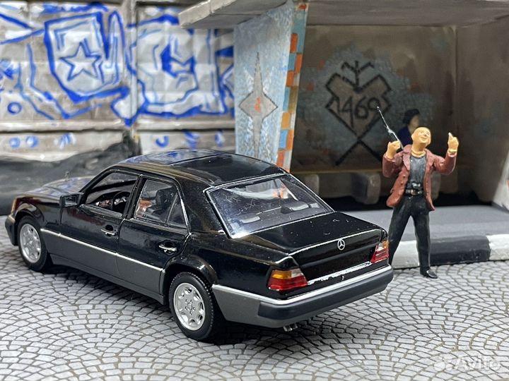 1:43 Minichamps Mercedes-Benz 500e w124