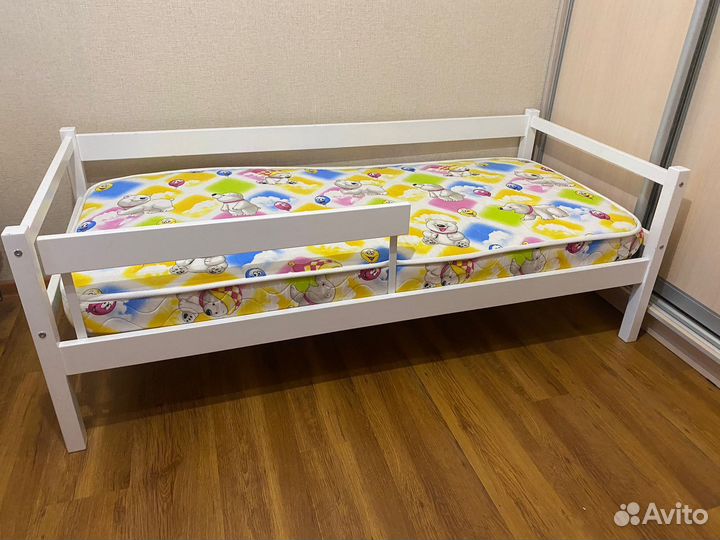 Детская кровать IKEA с матрасом