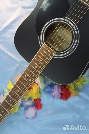 Гитара Parkwood с подключением