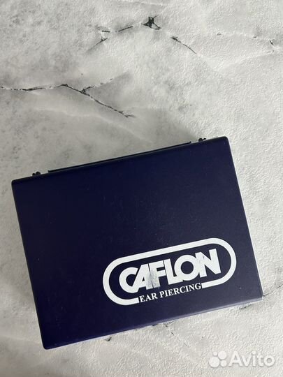 Пистолет для прокалывания ушей