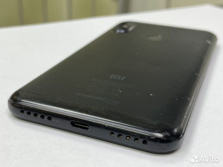 Xiaomi Mi A2 Lite Android One, 3/32 ГБ