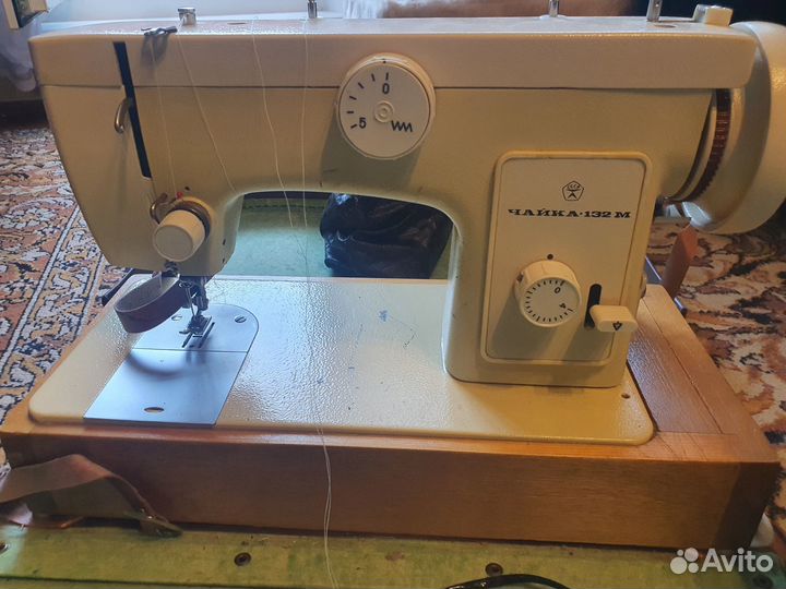 Швейная машинка чайка 132м