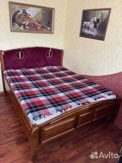 Кровать двухспальная с матрасом бу 160 на 200