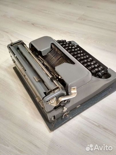 Пишущая машинка 
