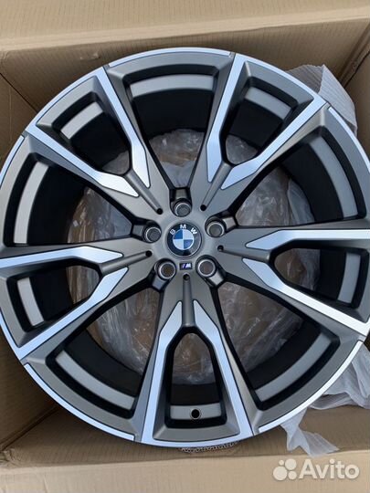 Колеса BMW X7 G07 755M R22 Continental