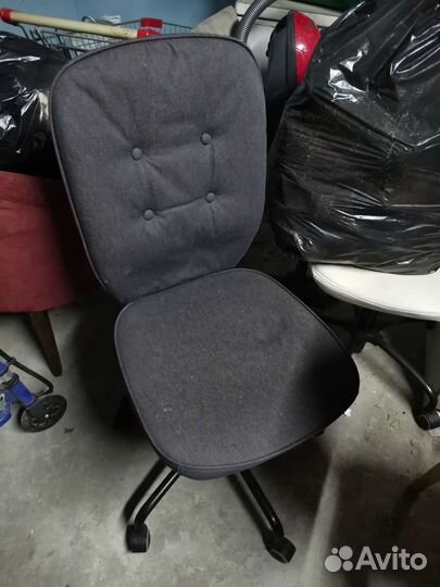 Офисное кресло