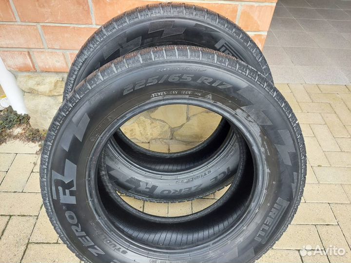 Pirelli Ice Zero FR 225/65 R17 106T