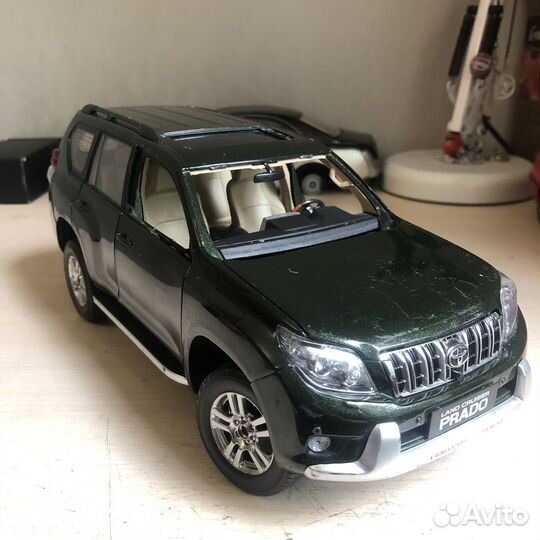 Toyota land cruiser prado 1:18