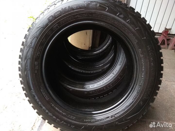 Nokian Tyres Hakkapeliitta 5 215/60 R16