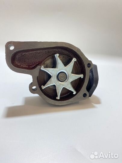 Водяной насос 4D35ZG31