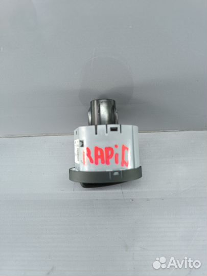 Переключатель света фар Skoda Rapid 2012-2020