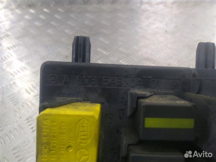 Блок предохранителей Мерседес Sprinter (906)