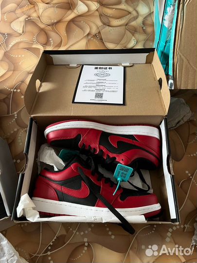 Nike Air Jordan 1 low varsity red
