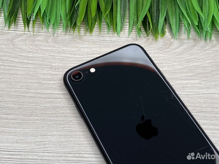 iPhone SE (2020), 64 ГБ