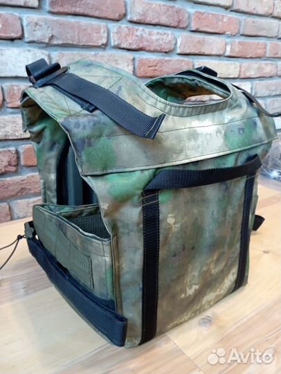 Бронежилет с бронепластинами в комплекте Мох