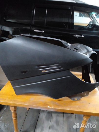 Крылья передние