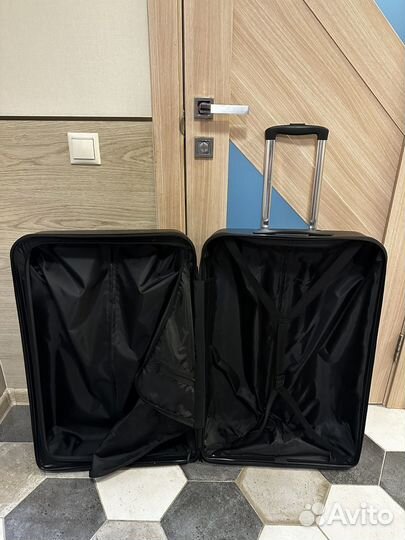 Чемодан на колесах большой