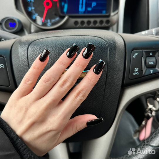 Маникюр с покрытием и укреплением