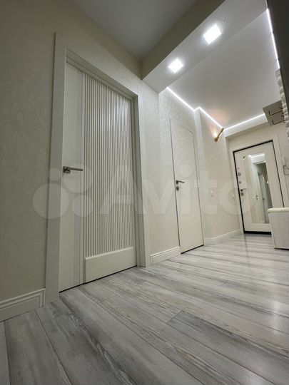 2-к. квартира, 65 м², 2/5 эт.