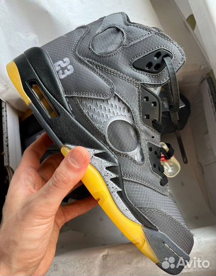 Кроссовки для ежедневного использования