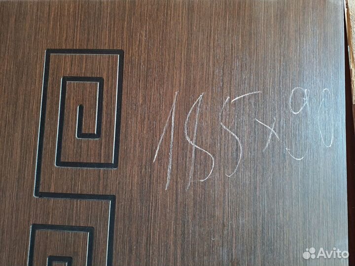 Дверь входная металлическая б/у