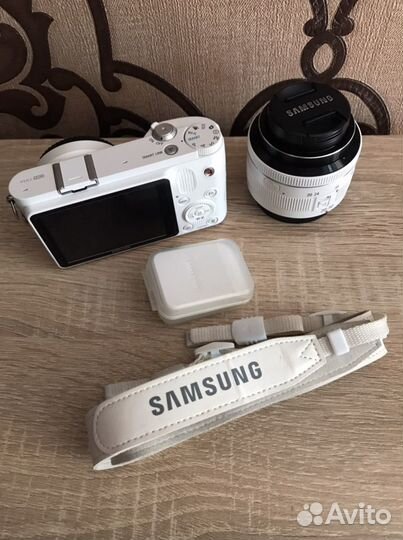 Фотоаппарат Samsung NX1000 Kit