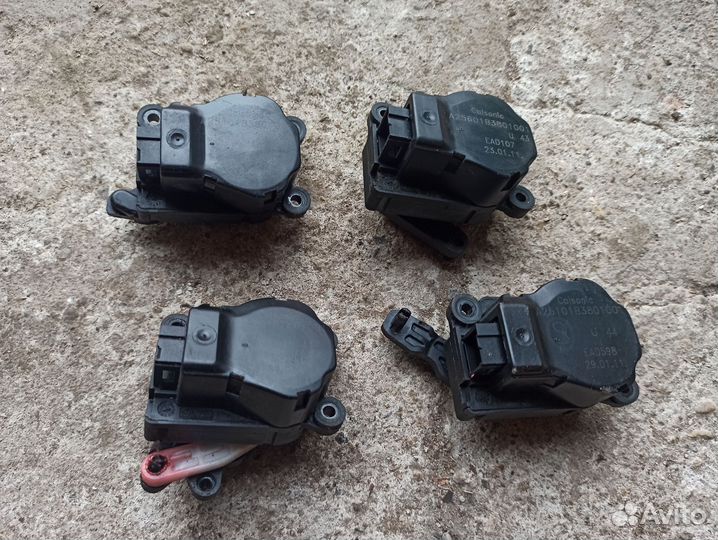 Моторчик заслонки печки Renault Fluence, Megane 3