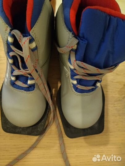 Лыжные ботинки 30 р