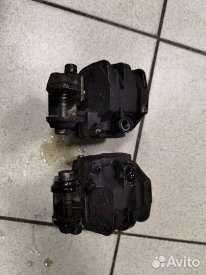 Суппорт тормозной передний Honda gl1500 gold wing