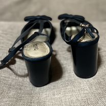 Босоножки женские 38 размер на низком каблуке