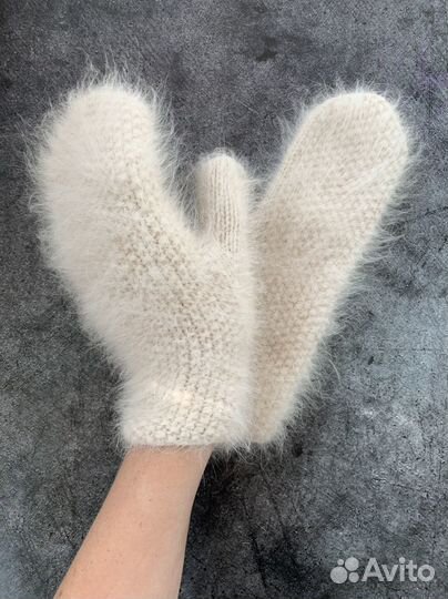 Ушанка, косынка и варежки из ангоры