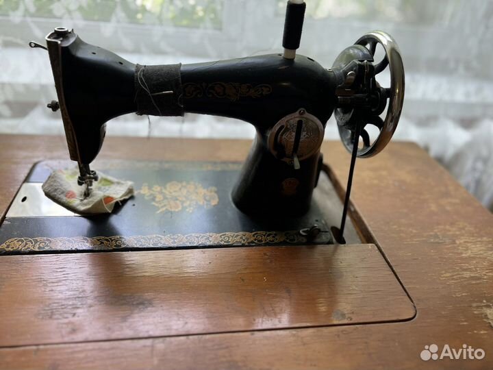 Швейная машина