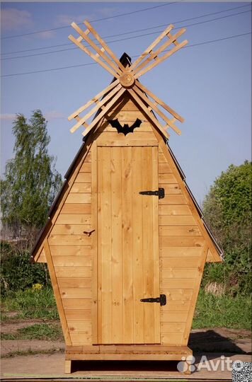 Уличный туалет деревянный ELE1000