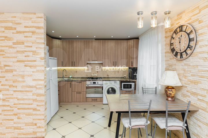 3-к. квартира, 63 м², 3/9 эт.