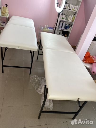 Кушетка новая с поднимающем изголовьем, тумба