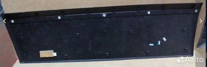 Молдинг на дверь передний правый Ssangyong Rexton