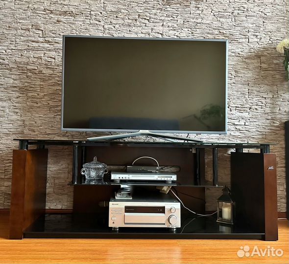 Тумба под телевизор