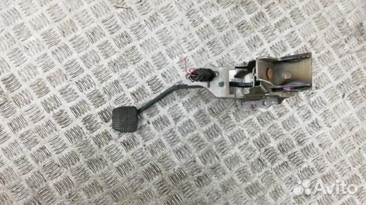 Педаль тормоза nissan primera P12 (64Z04O201)