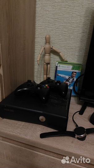 Xbox 360 +kinect+2 джойстика+ игры в подарок