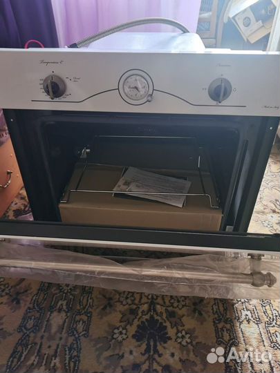 Продаю духовой шкаф